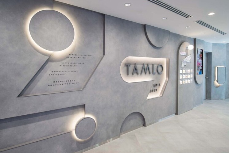 “HEP FIVE TAMLO” 標(biāo)識設(shè)計(jì)：契合 Z 世代的體驗(yàn)與社交表達(dá)